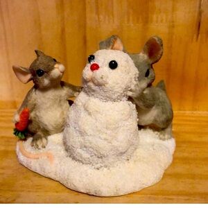 Charming Tails Building a Snow Bunny